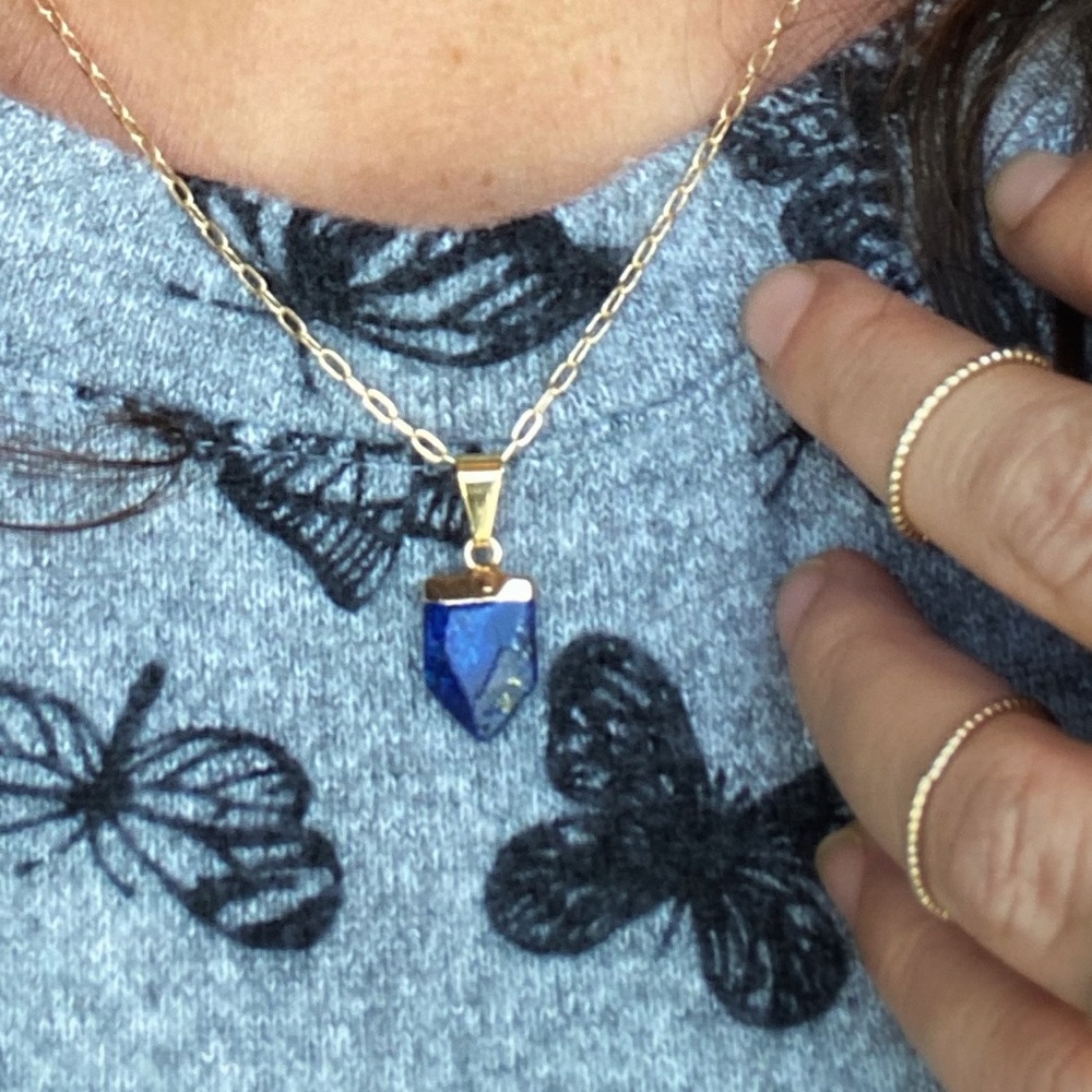 THE POWER OF LAPIS GOLD DAINTY PENDANT NECKLACE - Picture 3 of 6